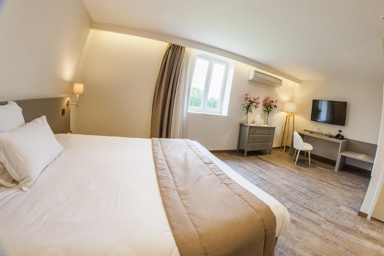 La Sorelle Hotel Golf Et Restaurant Villette-sur-Ain Exterior foto